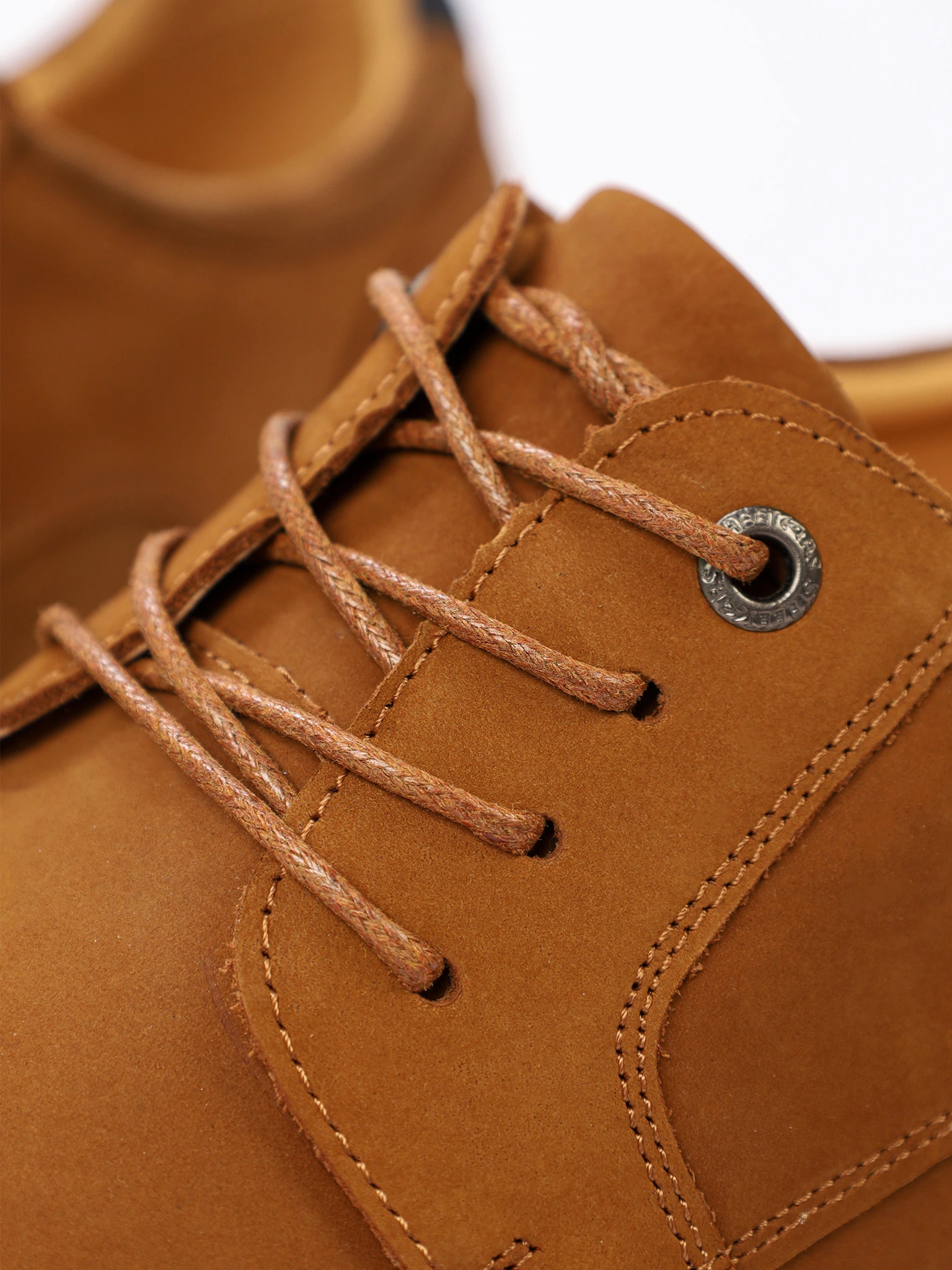 Туфли-дерби коричневого цвета со шнуровкой